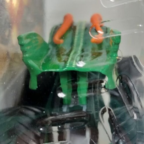 Monster Jam Dragon Truck Green 1/64 Kids Toy Car Series 32 Spin Master 2023 NEW - Picture 5 of 7